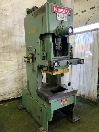 60 Ton, Niagara #E-60, OBI press, 6" stroke, 15-1/2" Shut Height, dual palm buttons, 60 SPM, 5 HP - Image 10
