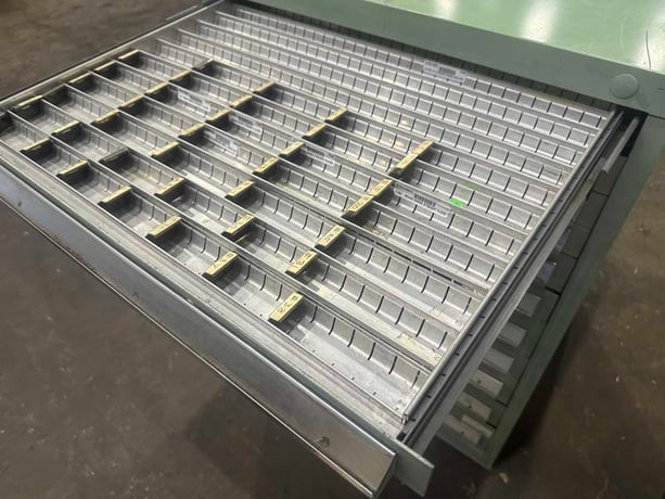 11 Drawer tooling cabinet - Image 4