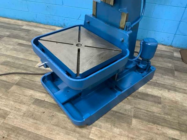 24" Cincinnati #24, single spindle drill, box columns, #4MT, 28" x18" table area, coolant, 5 HP - Image 5