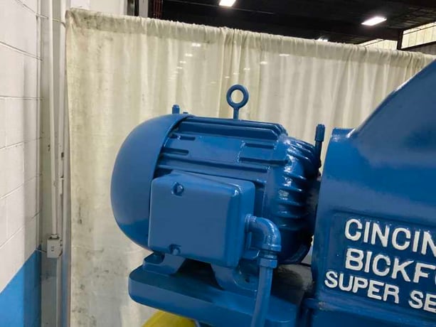 24" Cincinnati #24, single spindle drill, box columns, #4MT, 28" x18" table area, coolant, 5 HP - Image 6