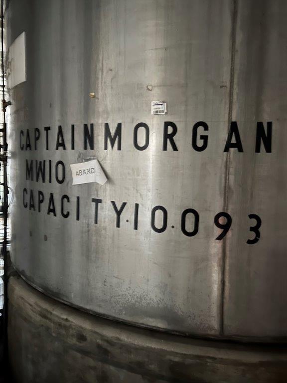 10000 gallon Stainless steel tank, 132" dia. x 144" straight side, flat top & bottom - Image 8