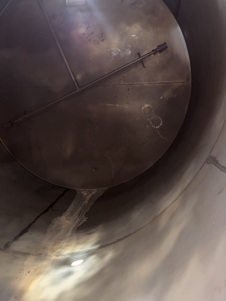 10000 gallon Stainless steel tank, 132" dia. x 144" straight side, flat top & bottom - Image 9