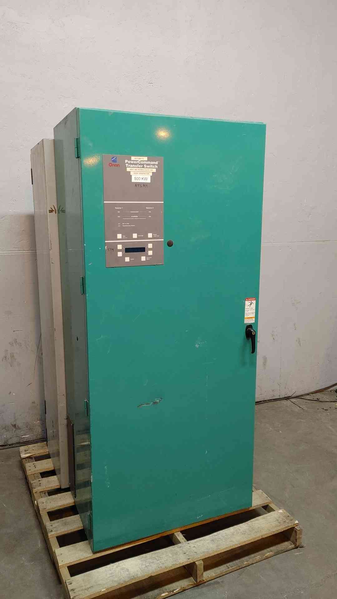 1000 Amp. Onan #OTPCD-4489506, Automatic Transfer Switch, 3-Pole, 60 Hz, 480 V - Image 2