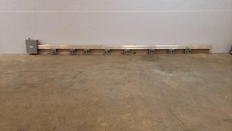 100 Amps, Starline, EF100NG-4, Busway w/Tap Boxes, 300 V - Image 1