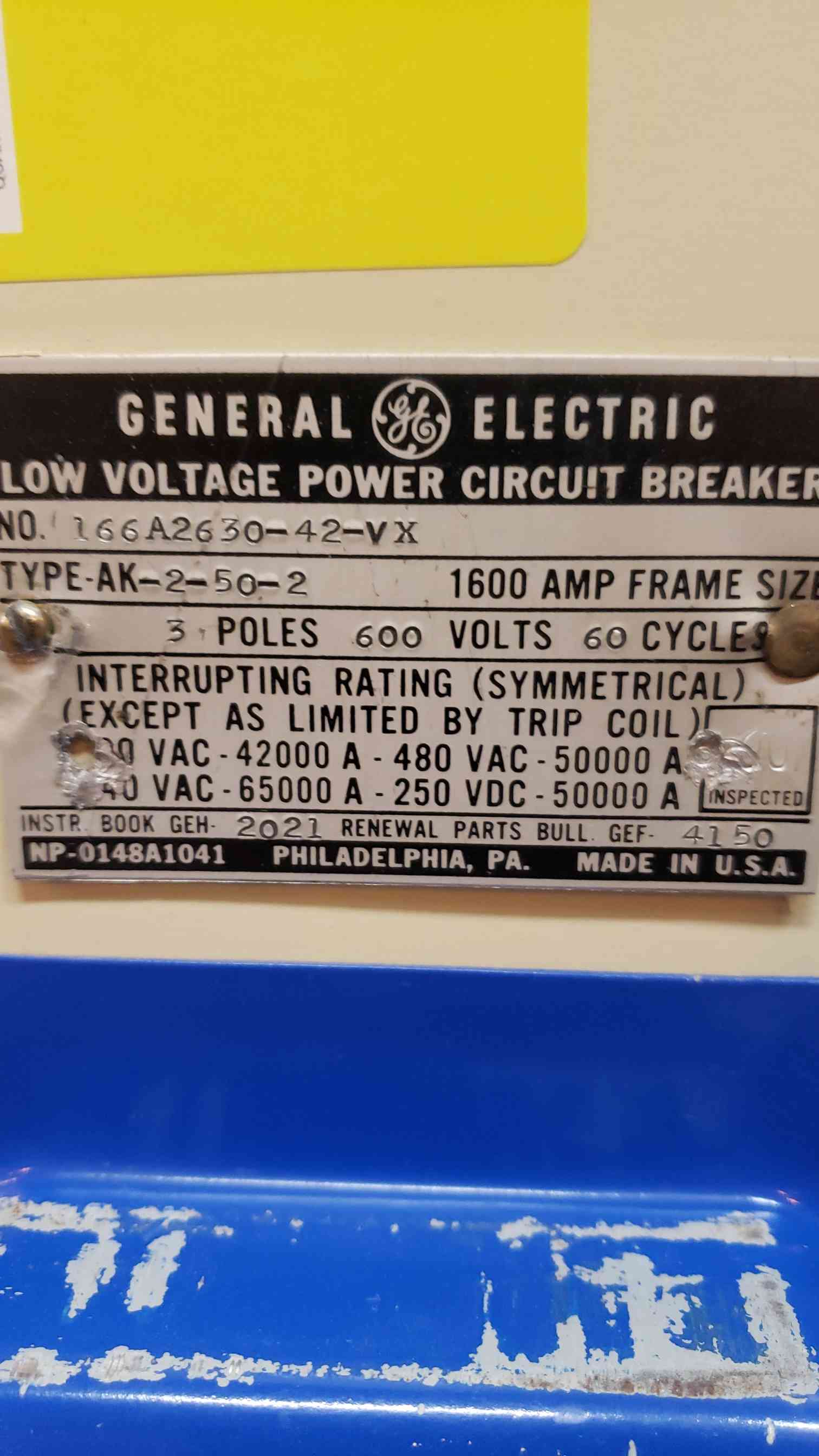1600 Amps, General Electric, 166A263042VX, Low Voltage Circuit Breaker, 3-Pole, 60 Hz, 600 V - Image 2