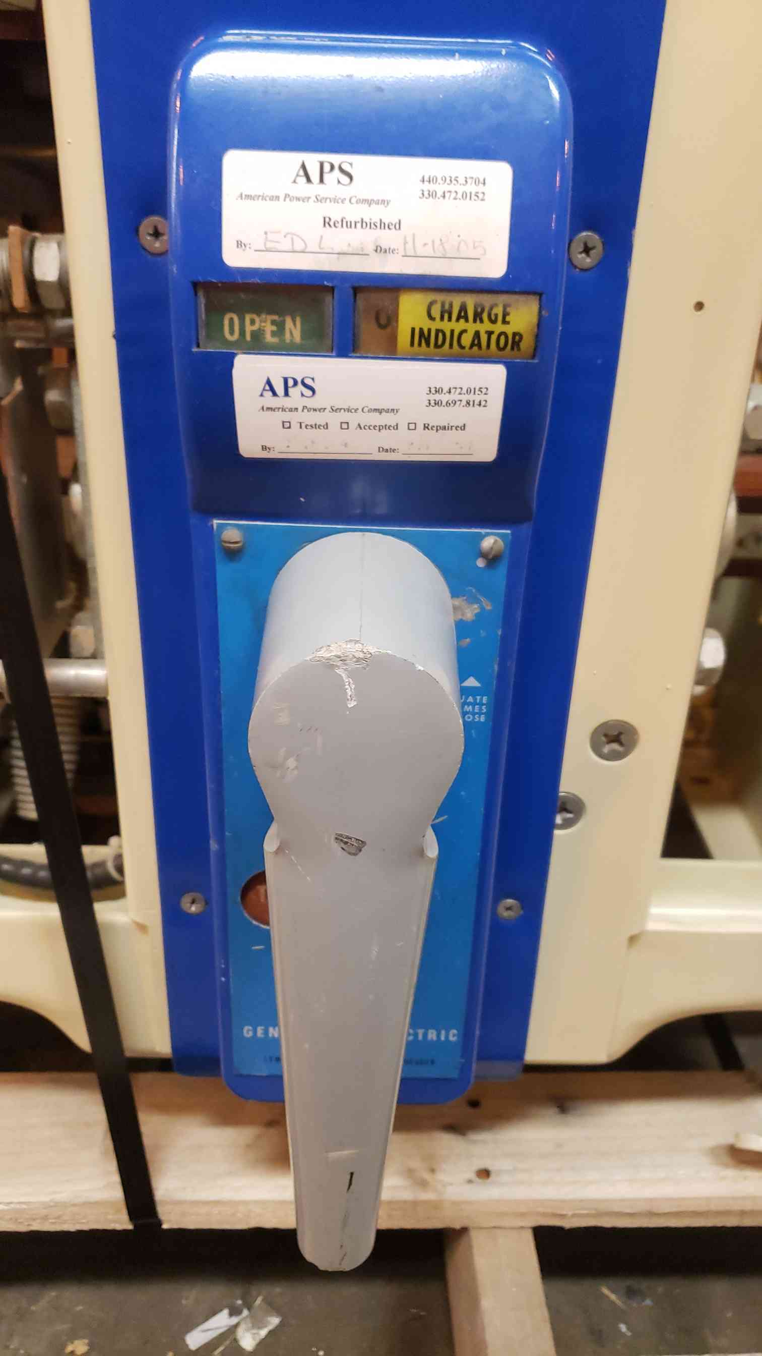 1600 Amps, General Electric, 166A263042VX, Low Voltage Circuit Breaker, 3-Pole, 60 Hz, 600 V - Image 3