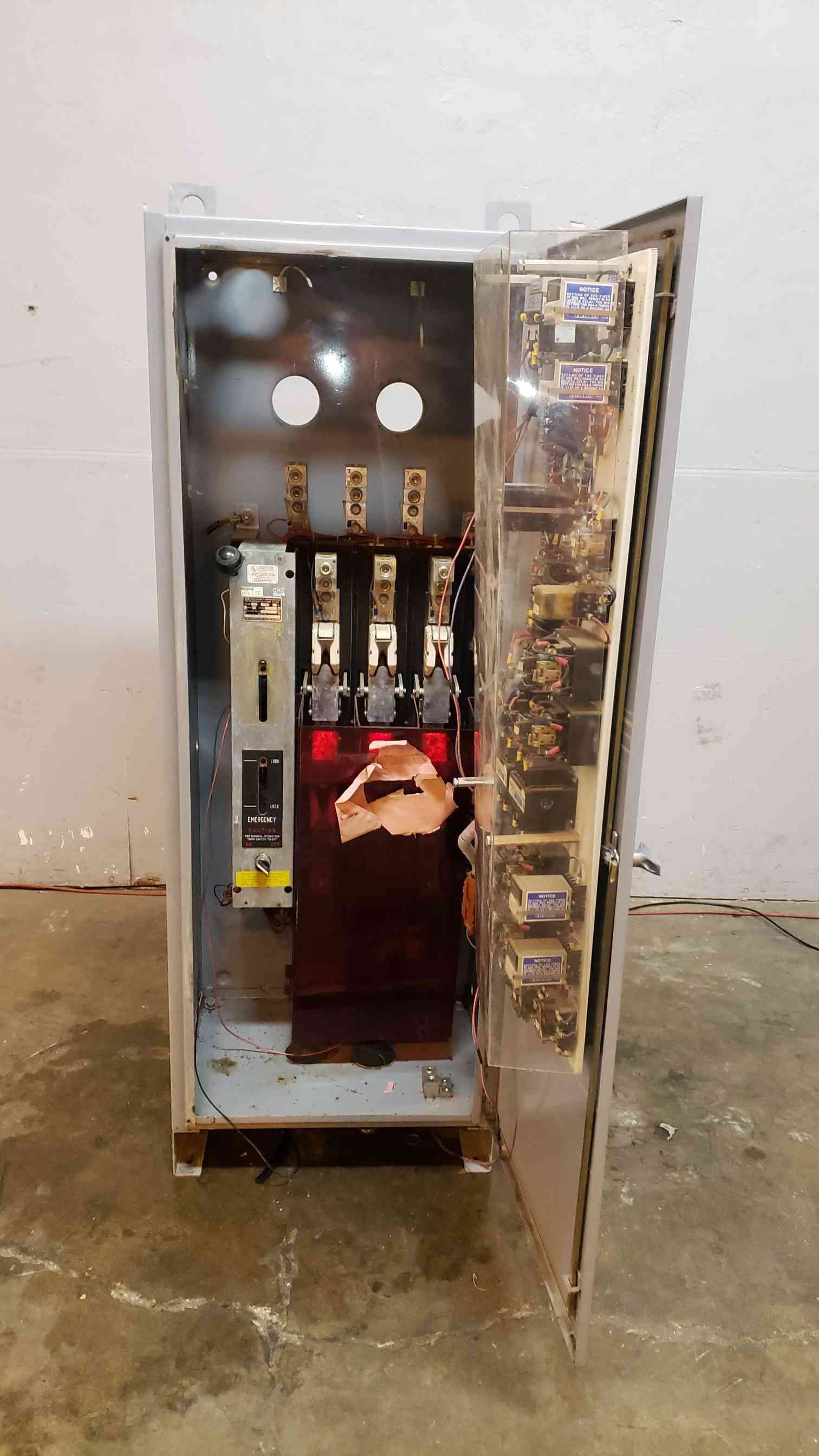 600 Amp. Zenith #ZTSD61EC7AAAAAAAAAEPTU, Automatic Transfer Switch, 3 phase, 60 Hz, 480 Volts - Image 2