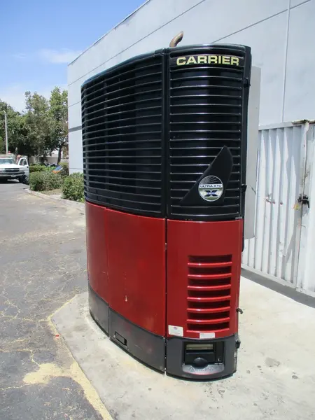 Carrier Transicold Ultra XTC Trailer Refrig unit w/ Reviva V2203DI Diesel Engine - Image 3