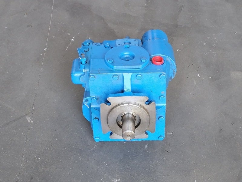 Eaton #5421-020, hydrostatic variable displacement pump, counter clock wise rotation, new surplus - Image 5