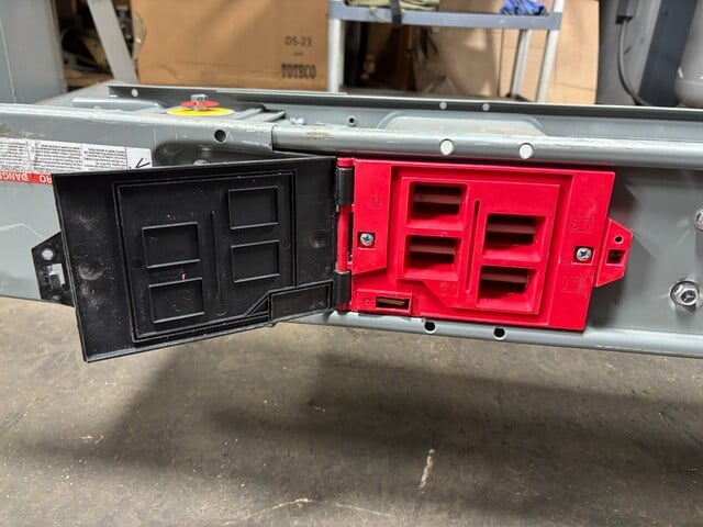 2000 Amps, Square D, i-line ii aph252, 10' Busway, 600V 3P4W Bus Duct Aluminum - Image 5