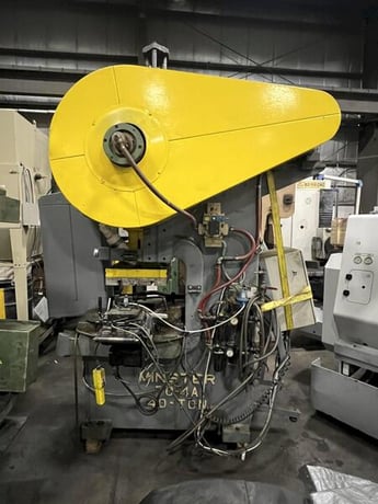 40 Ton, Minster #70-4A, Obi Press, 1.5" Str, 300 Spm, 3" slide adj, 14" Shut Height, air clutch & brake, dual - Image 1