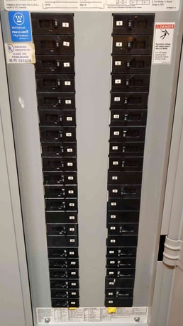 225 Amp. Westinghouse, PRL3, PowRLine Panelboard, (42) Main & Breakers, 3 Phase, 4-Wire, 480Y/277 V - Image 3