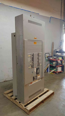 600 Amp. General Electric, Spectra-RMS, Panelboard, (11) Main & Breakers, 3 Phase, 4 Wire, 480Y/277 V - Image 3