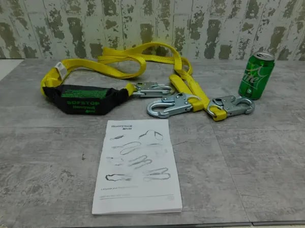 NEW Honeywell Miller Shock Absorbing Lanyard, Sofstop, Steel Snap Hook, 8798-Z7 - Image 1
