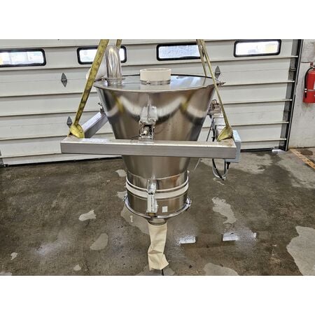 Schenck, Accurate #SolidsFlow-2000, Vibratory Feeder, 18" diameter bowl, 8 cu.ft. hopper, 8" inlet, 0.53 HP - Image 3