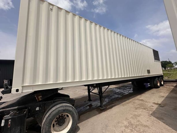 800 KW Cummins #DFHB QST30-G2, rental grade diesel generator, sound attenuated enclosure, 277/480 Volts, 8276 - Image 2