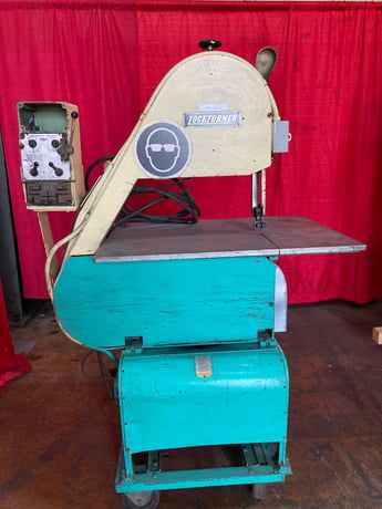 20" x 22" Lockformer #24S, vertical bandsaw, 100/600/3000 FPM, 1800 RPM, work light, blade welder - Image 1