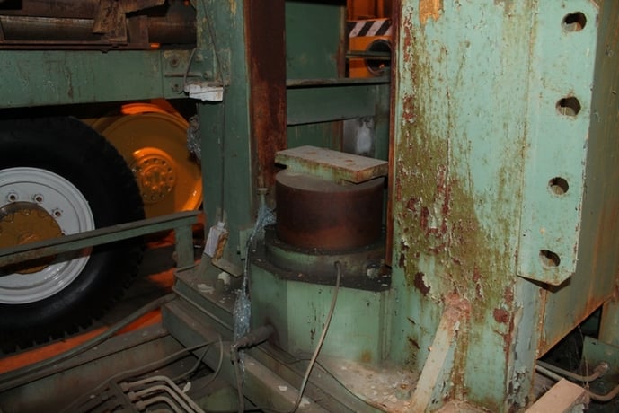 Memco #200, embossing roll, 38"-64" adjust.base, 100 HP, complete w/hyd.unit, #18508 - Image 6