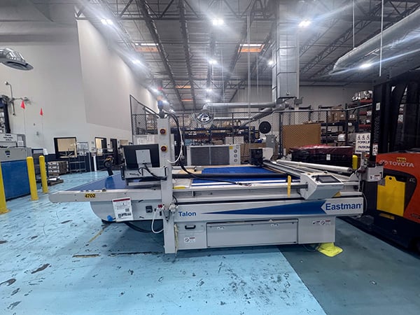 Eastman #Talon-25x, Textile Cutter, 110" width x 228" L, 96" width Table, 79" Work width, 1.18"-2.95" Cut - Image 2