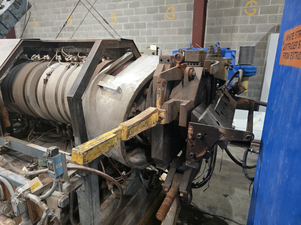 12" Crown / CDL #RPU2E400, single screw dump extruder, 10:1 L/D ratio, temperature Control panel - Image 5