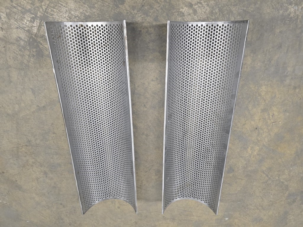 56 T Granulator Screen, .25" holes - Image 6