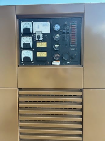 1250 KW Cummins #KTA50-G3, 1800 RPM, 60 HZ 480 Volts, 1016 hours, 1989 - Image 6