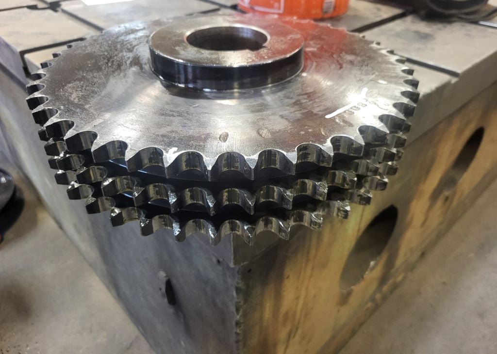Positive displacement pump chain case - Image 5