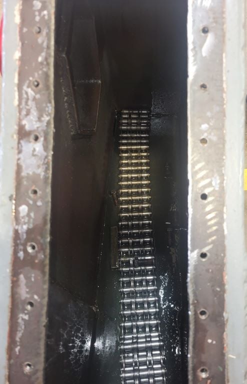 Positive displacement pump chain case - Image 6