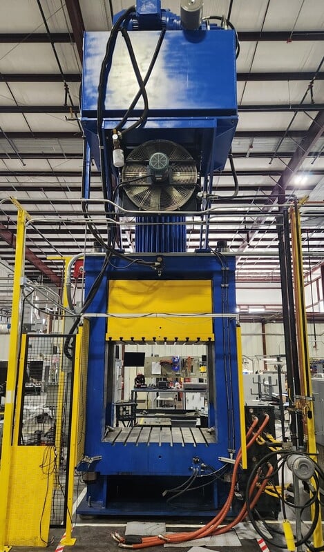 600 Ton, Magnum #MSS4PS600, 42" stroke, 54" open height, 60" x 48" bed, Allen Bradley controls, 2021 - Image 2