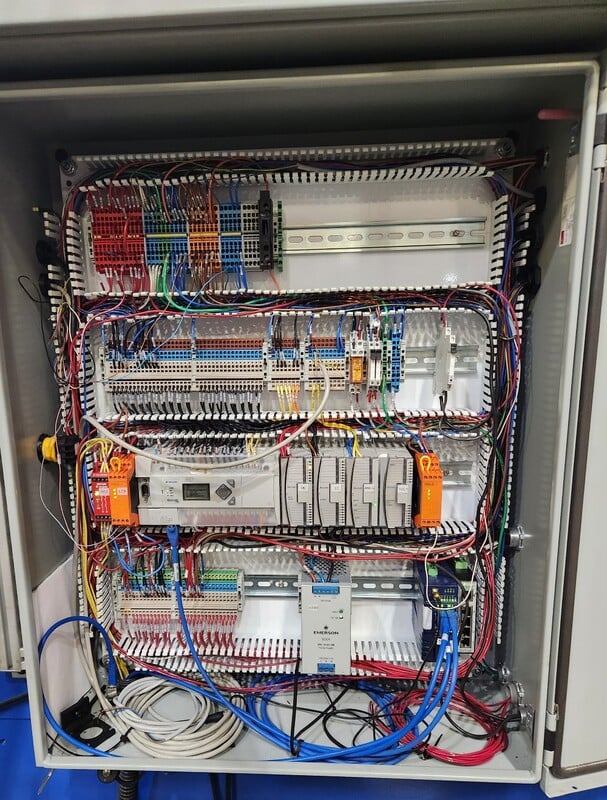 600 Ton, Magnum #MSS4PS600, 42" stroke, 54" open height, 60" x 48" bed, Allen Bradley controls, 2021 - Image 7