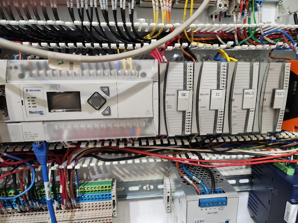 600 Ton, Magnum #MSS4PS600, 42" stroke, 54" open height, 60" x 48" bed, Allen Bradley controls, 2021 - Image 8