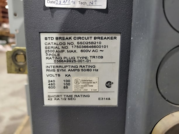 2500 Amps, ABB Power Break, SSD25B210, 3-pole circuit breaker, 600 Volts - Image 2