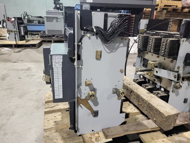2500 Amps, ABB Power Break, SSD25B210, 3-pole circuit breaker, 600 Volts - Image 8