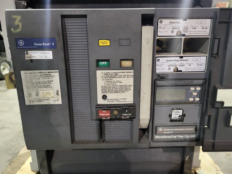 2500 Amps, ABB Power Break, SSD25B325, 3-pole circuit breaker, 600 Volts - Image 2