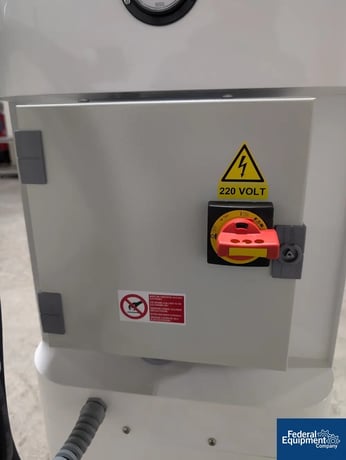 Nilfisk #VHW420, vacuum dust collector, 2.55 kw, 220 volt, p/n 4041200481, seral# 3820211500280, built 2021 - Image 6