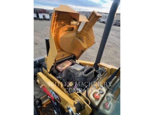 Cat 420, Backhoe Loader, 724 hours, S/N: H9X03385, 2024 - Image 7