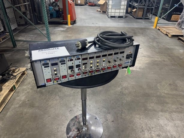 Athena, 12-zone hot runner controller, 12 cards, 15 amps per card, includes cables - Image 1