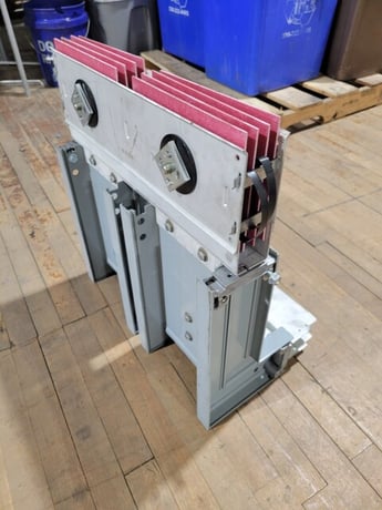 3200 Amps, ABB, 212C1002P113, Spectra Series Busway, 300 Volt 3 Phase 3 Watt Indoor - Image 7