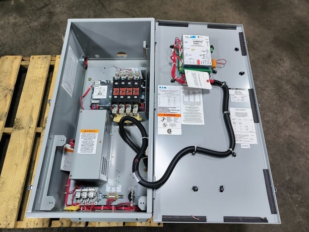 200 Amp. Eaton #ATC3C2X40200XSU, Transfer Switch, 120/480 VAC, 3PH 4P 3/4W Type 1 - Image 1