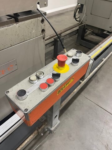 13.75" Elumatec #DG-142, double miter saw, 19-11/16" saw blade diameter, 2800 RPM - Image 9