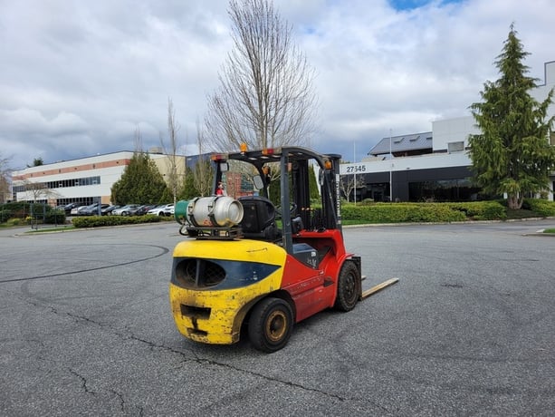 7700 lb. Maximal #FGL35T-MWA3, propane forklift, 118" lift height, 3 stage mast, side shift - Image 5