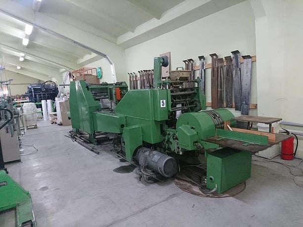 SOS Paper bag machine, F & K #13BB, unwind type shafted, 200 per minute, 1990 - Image 1