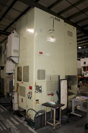 630 Ton, Aida #K1-6300, knuckle joint press, 8.66" stroke, 18.5" Shut Height, 1.94"adj, air clutch & brake - Image 3