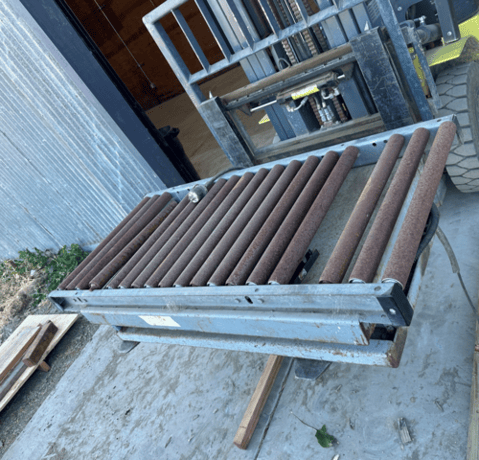 2000 lb. Scissor Lift, Good Condition - Image 3