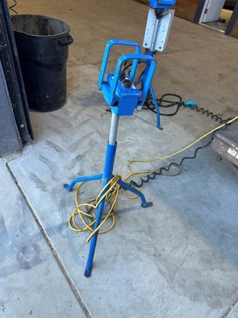 8000 lb. Scissor Lift Table, Excellent Condition - Image 3