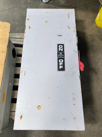 600 Amp. General Electric, TH4326, Safety Disconnect Switch, 3 Pole 240 VAC 250 Volts - Image 3