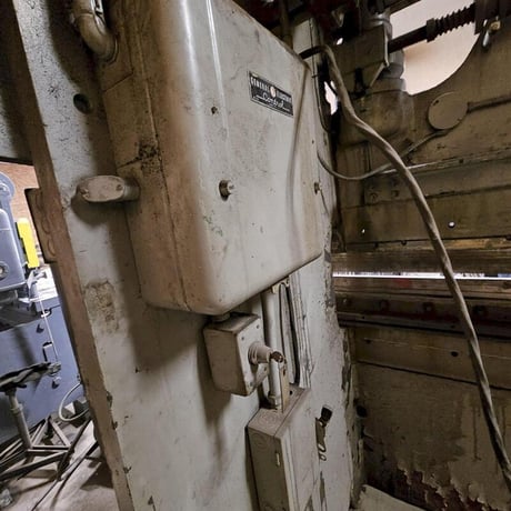 90 Ton, Chicago #410-P-SP, mechanical press brake, 10' overall - Image 4