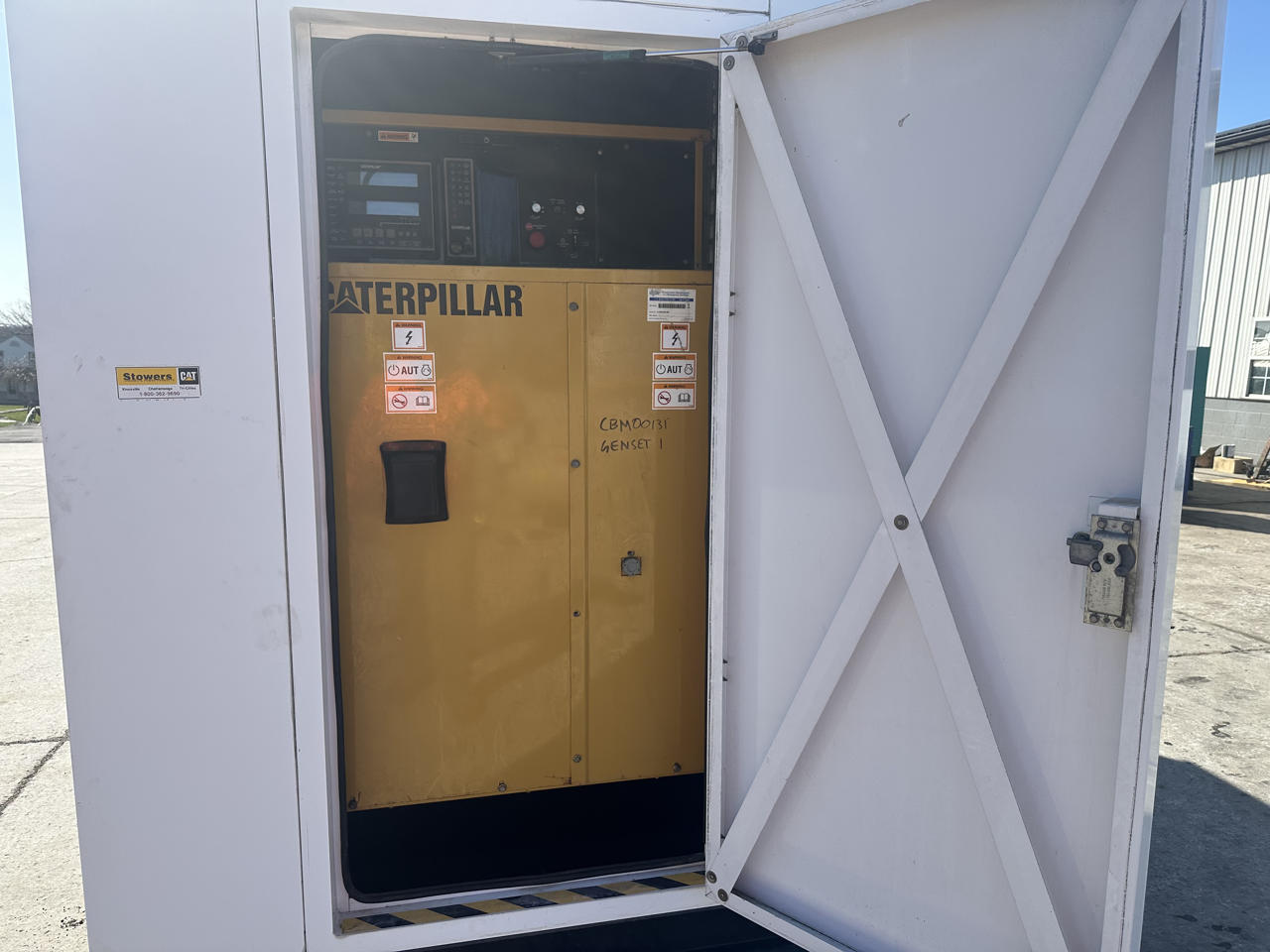 240 KW Caterpillar #3406, Natrual gas or propane generator set, with enclosure, 277/480 Volts, 1095 hours - Image 6