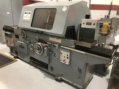Reishauer #UL-900, external thread grinder, 35" grind length, lots of tooling, aerospace plant, excellent - Image 1
