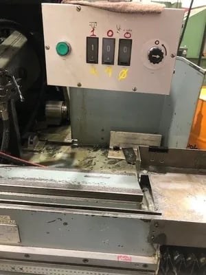 Reishauer #UL-900, external thread grinder, 35" grind length, lots of tooling, aerospace plant, excellent - Image 8